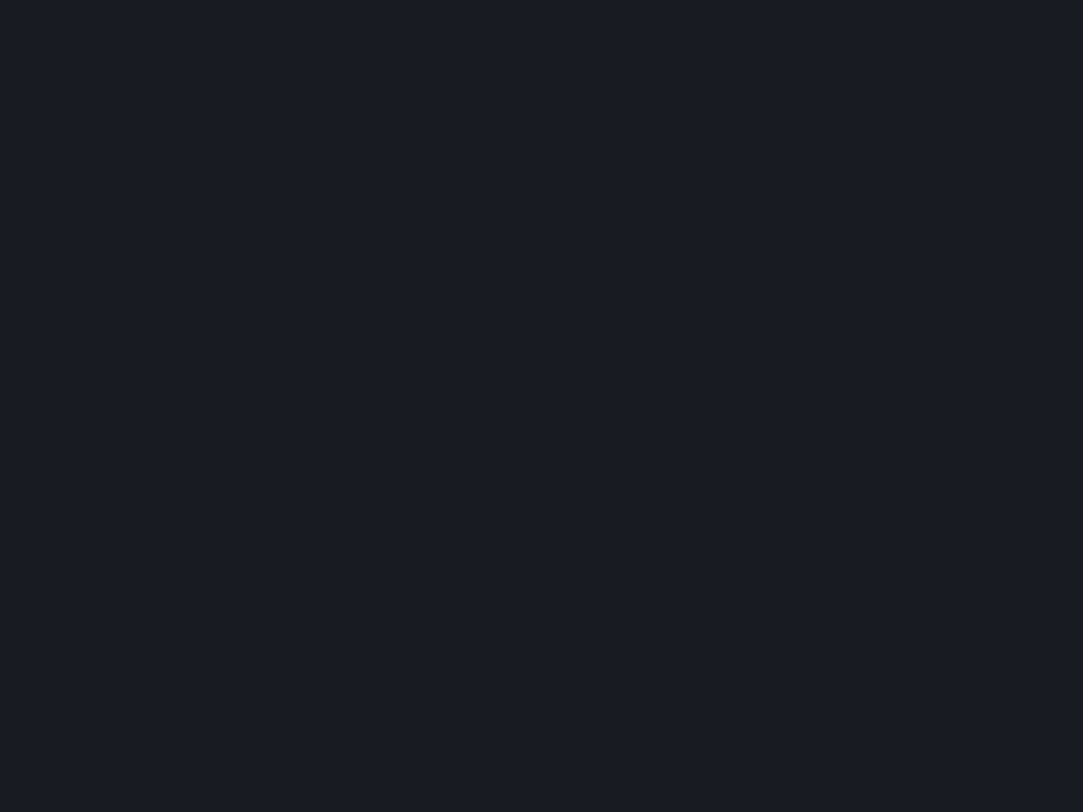 Klant bekijkt het resultaat in een handspiegel